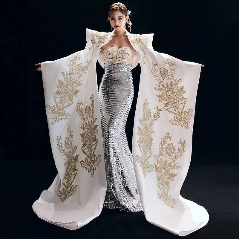 Evening Gown - Formal Das Kleid des Gastgebers ist